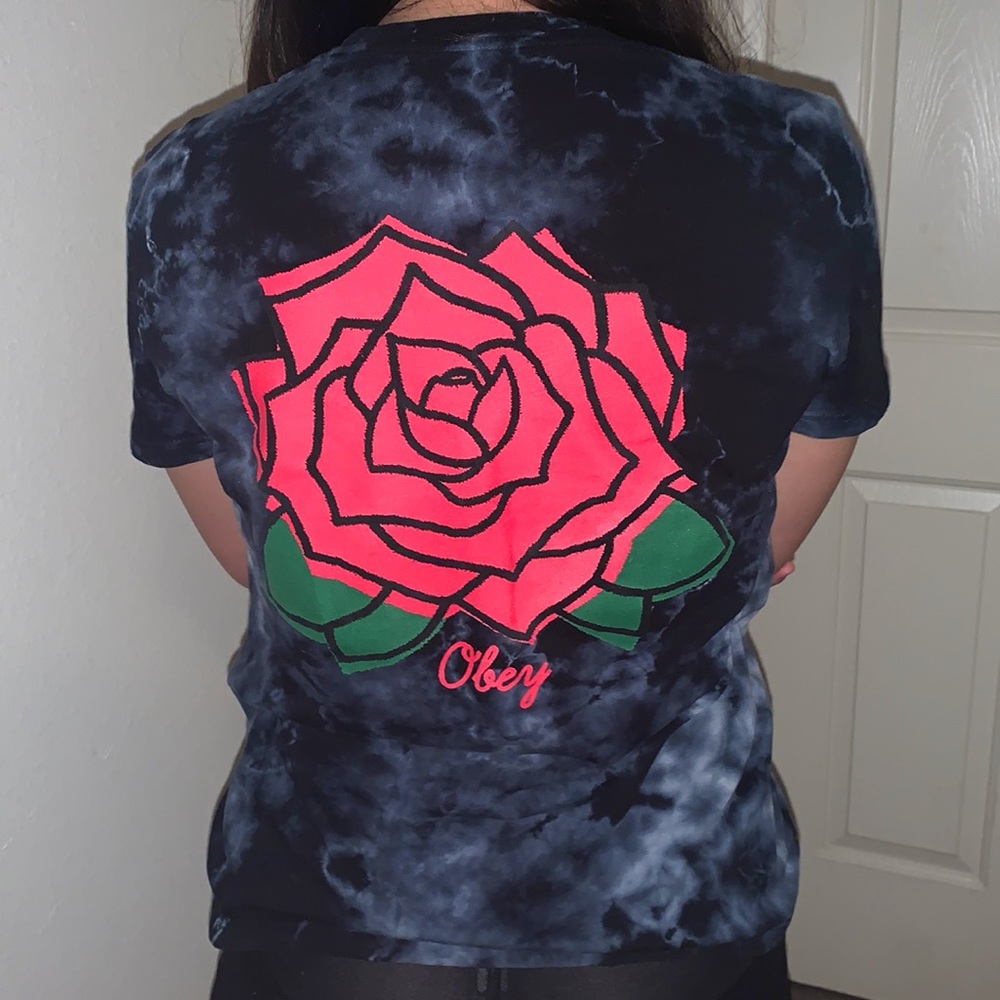 black and blue shirt